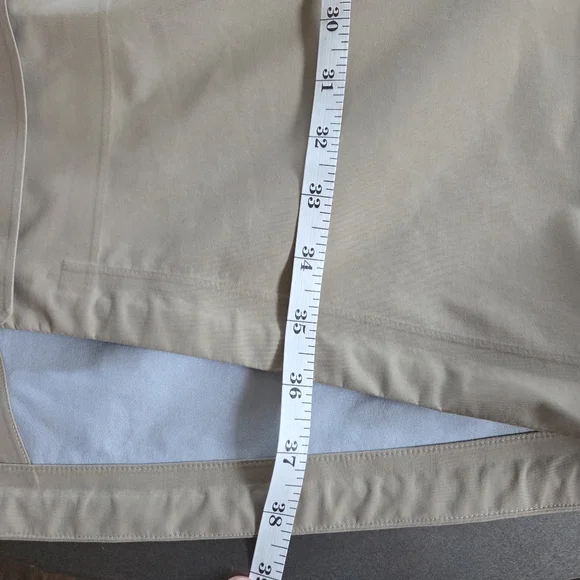 Lululemon Waterproof Fishtail Rain Coat Size Small NWT $298 Sheer Oak - Picture 16 of 16